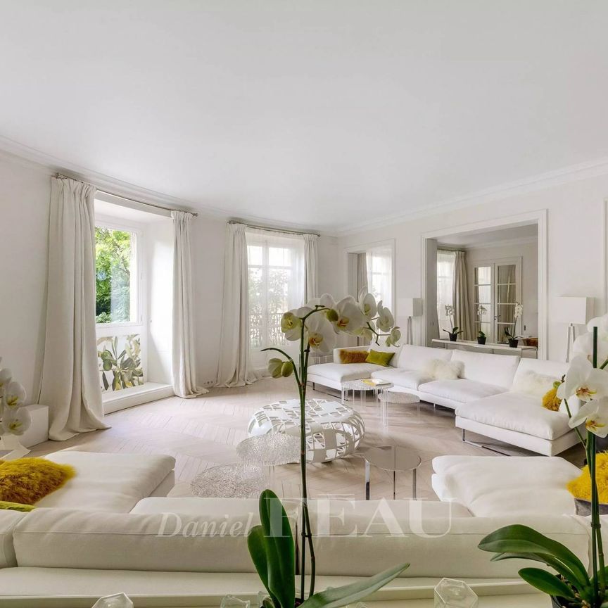 Location appartement, Paris 16ème (75016), 7 pièces, 317 m², ref 86201763 - Photo 1
