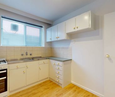 Quiet, Comfortable and Conveniently Located - Photo 3