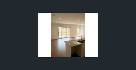 4 Bedroom family home - Photo 3