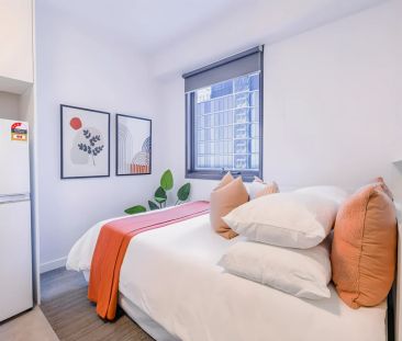 Deluxe Studio with Double Bed - East(High floor Level 16-20 ) - Photo 1