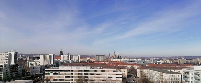 Exklusives Wohnerlebnis: tolle 3-Raum-Wohnung mit Balkon und toller Aussicht! - Photo 1