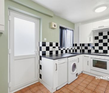 Dale Close, Stanway - Photo 6