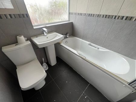 3 BED Terraced House To rent - Photo 4