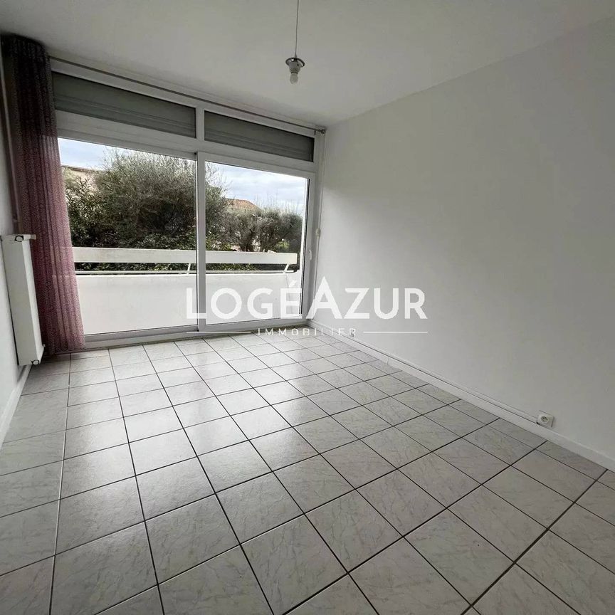 Location AppartementAntibes - Photo 1