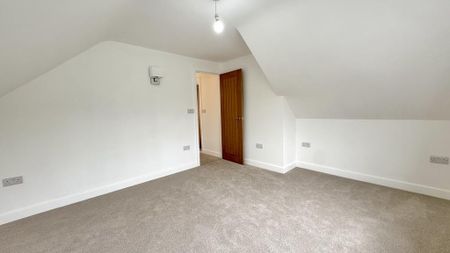 3 bedroom detached house to rent - Photo 3