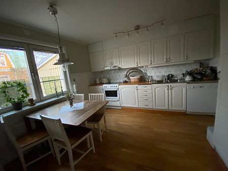 Quaint townhouse in quiet area close to public transportation. - Foto 5