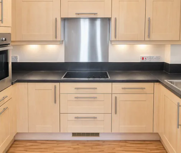 Polymond House, Castle Way - Photo 3