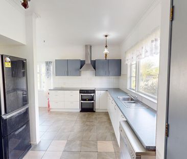 Milson - 3 Bedrooms - Photo 6