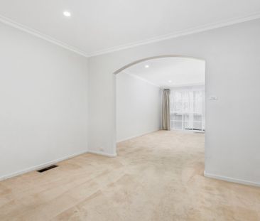 Two Bedroom Unit in Superb Canterbury Location! - Photo 3