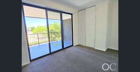 Open The Door to Convenient, Modern Living in Munno Para - Photo 2