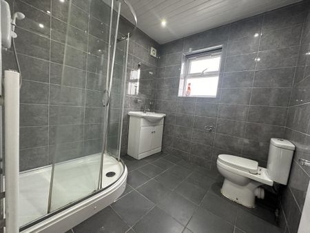 2 bedroom maisonette to rent - Photo 5