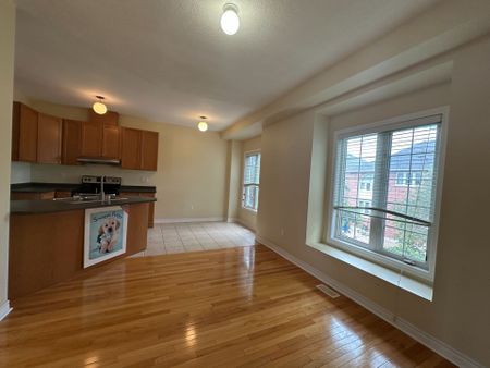 For Lease - 15 Old Colony Road Unit# 70, Richmond Hill, Ontario - Photo 3