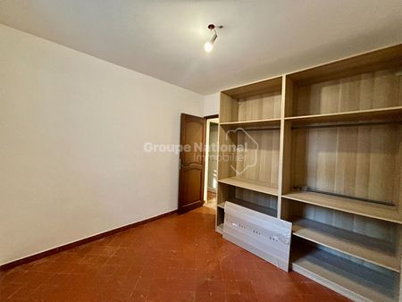 Maison T4 de 86.70 m2 avec terrasse, à Saint Etienne du Grès, - Photo 4