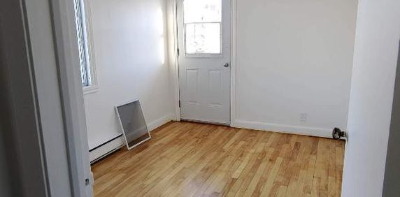 4-1/2 chien accepté libre 1er février ou avant - Photo 2