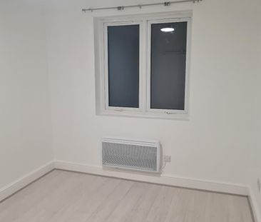 1 Bed Flat, Chatsworth Road, E5 - Photo 1