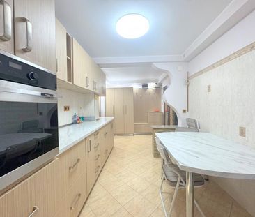 De inchiriat apartament cochet cu 3 camere in zona Soarelui - Photo 4