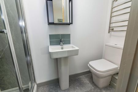 2 bedroom flat to rent - Photo 3