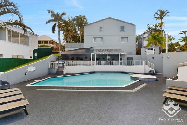 As new executive living - Photo 1