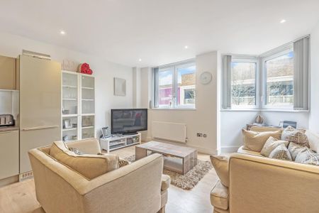 2 bedroom flat to rent - Photo 4