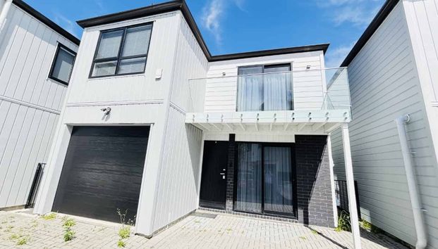 HENDERSON, 3 BEDROOMS - Photo 1