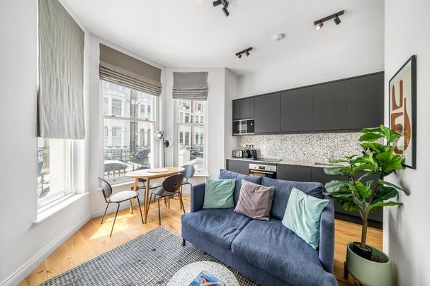 Studio to rent - Photo 1