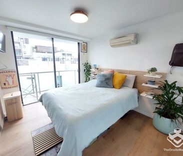 $800 p/w for Stylish Fully Furnished 2bed 2bath1car - Photo 4