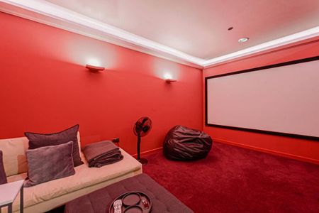 4 bedroom mews to rent - Photo 4