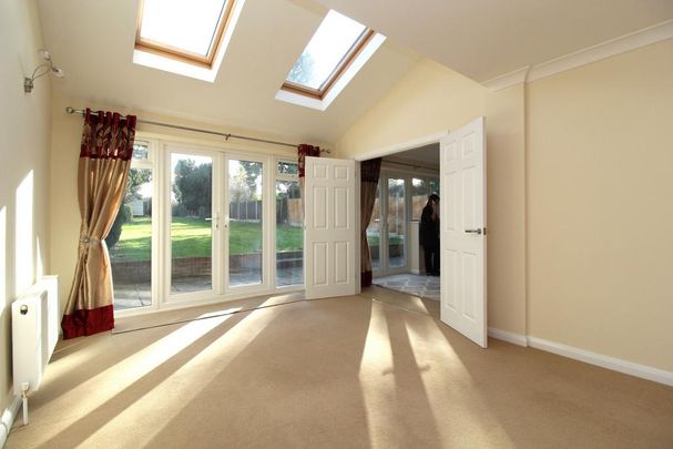 4 bedroom detached house to rent - Photo 1