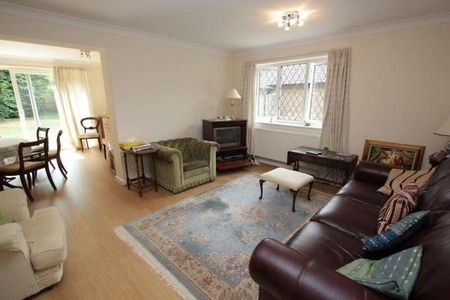 Woking, Surrey, GU21 - Photo 4