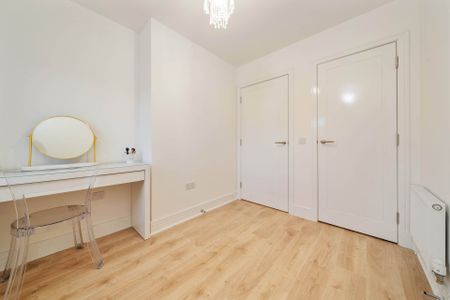 Price £1,550 pcm - Available Now - Unfurnished - Photo 4