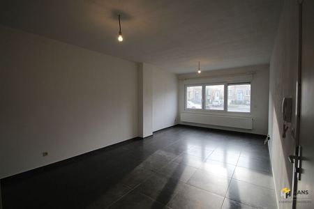 Instapklaar appartement van ca. 65 m² met 2 slaapkamers en grote koer gelegen op het gelijkvloers in een kleinschalig gebouw. - Foto 4