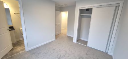 For Lease - 401 Glenroy Gilbert Drive Unit# 3, Barrhaven, Ontario - Photo 3