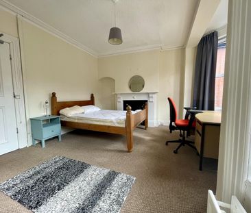 1 Wellington Park Avenue, Belfast, BT9 6DT - Photo 5