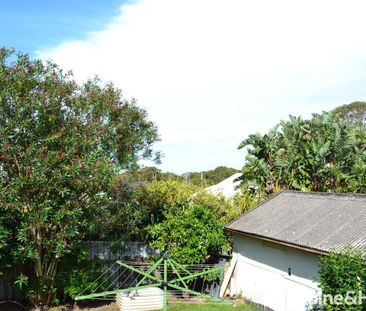 Charming 3-bedroom home with ocean view - Photo 3