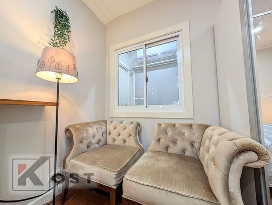 Blackburn South - Photo 1