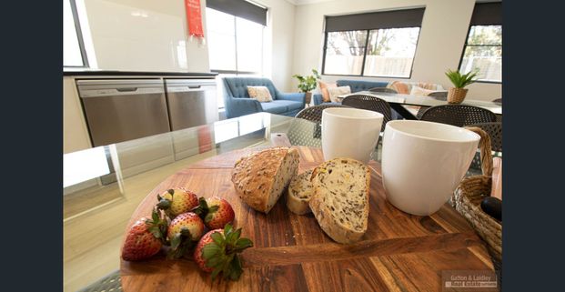 ROOMS TO RENT IN APARTMENT COMPLEX - Photo 1