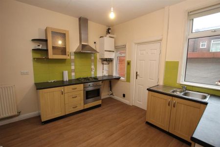 2 bedroom terraced house to rent - Photo 3