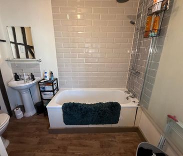 2 bedroom terraced house to rent - Photo 6