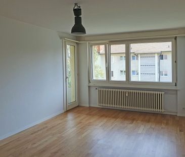 Helle, gut besonnte Wohnung mit Balkon - Photo 1