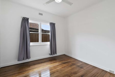 13 Bird Avenue, Northcote - Photo 3