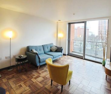 2 bedroom flat to rent - Photo 3