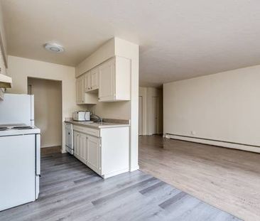 2 Bedroom Apartment - NEAR SFU - Photo 1