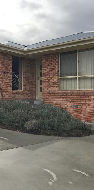 Lovely Home, Quiet Location - Photo 1