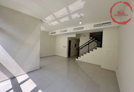 HIGH DEMAND LAYOUT R2M|3+MAIDS| MID CORNER| VACANT - Photo 2