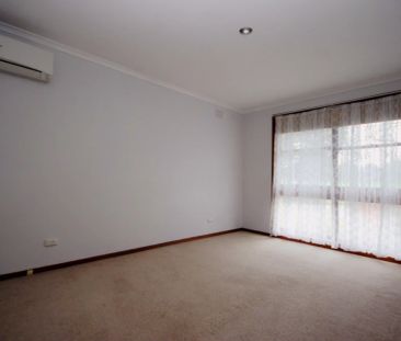 2 Bed, 1 Bath - Photo 2