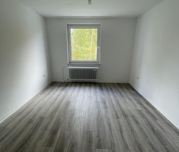 Moderne 3-Zimmer-Wohnung mit neuem Laminatboden in Celle! - Foto 1