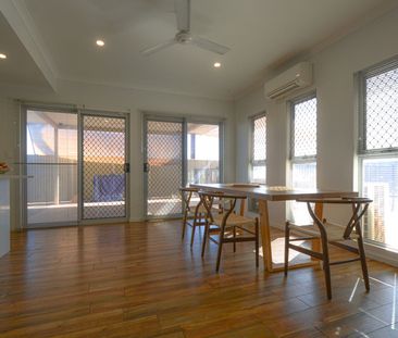Spacious 4-Bedroom Home with In-Ground Pool - Photo 6