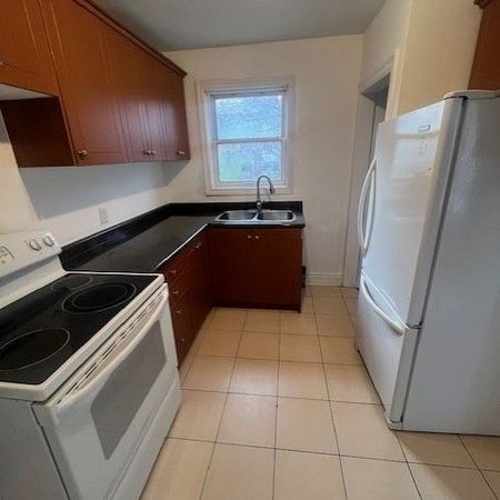 For Lease - 223 Harlandale Avenue, Toronto, Ontario - Photo 3