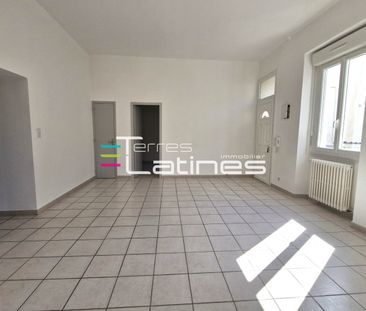 Location Appartement 2 pièces 57m² NIMES 30000 - Photo 3
