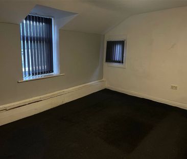 Daisy Hill, Dewsbury, West Yorkshire, WF13 - Photo 4